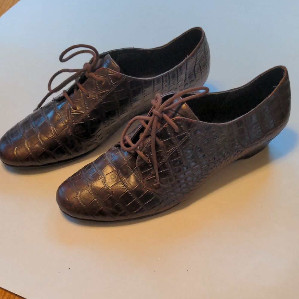 Aerosole Classic Brown Crocodile Pattern Loafer